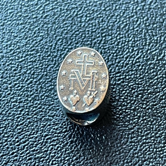 Miraculous Medal Sterling Silver Charm - PANDORA Bracelet Compatible - Picture 3 of 8